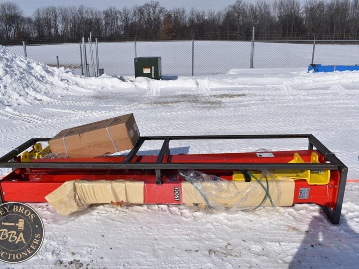 agt-industrial-2-post-car-lift-41872-image-3