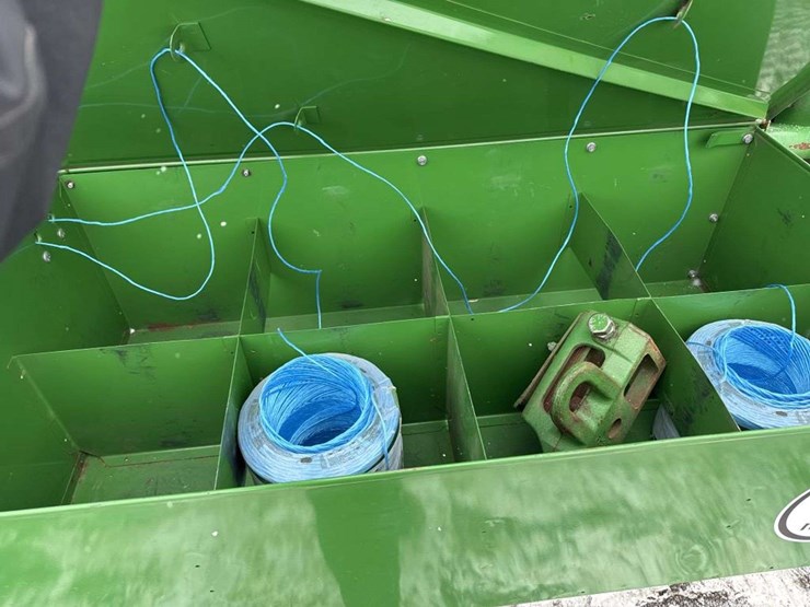 john-deere-348-image-16