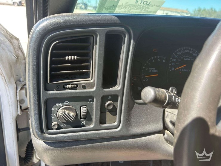 2006-chevrolet-silverado-2500hd-image-14