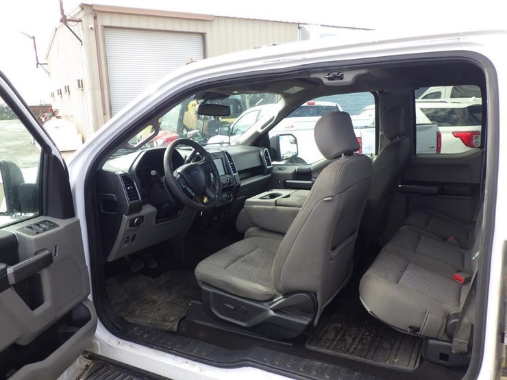 2020-ford-f150-image-5