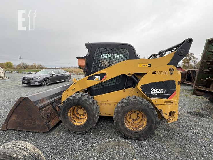 2013-caterpillar-262c2-image-8