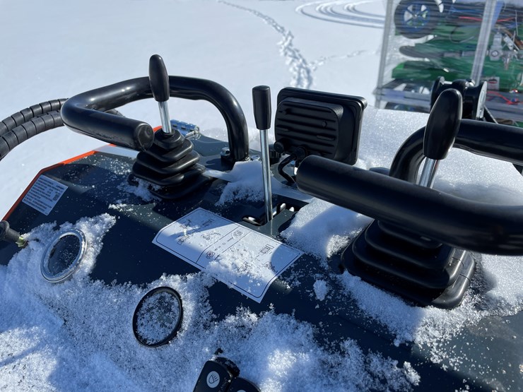 #5411-•-2025-ats-mini-skid-steer-loader-t460-image-19