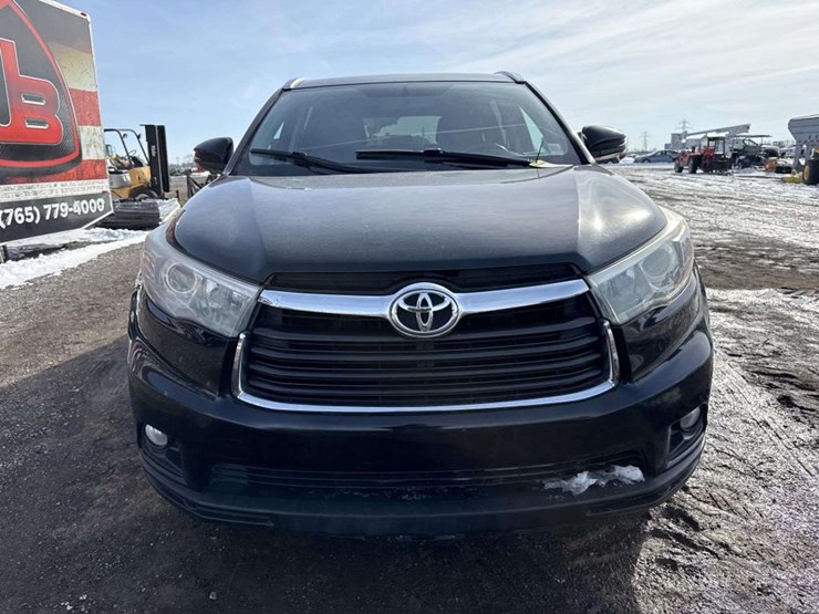 2016-toyota-highlander-image-8