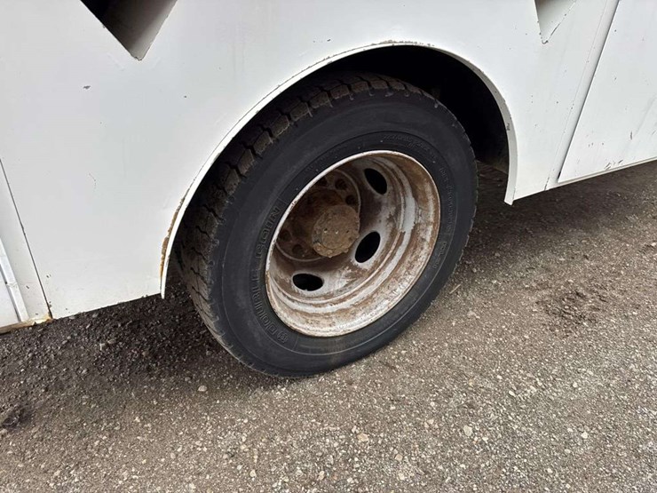 2007-ford-f550-image-10