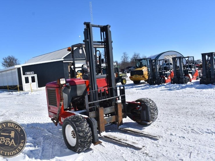 2015-moffett-m50-image-7