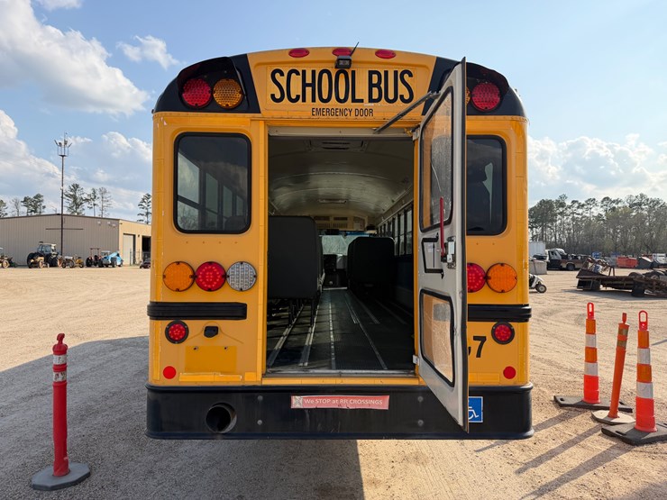 #294-•-2014-ic-corporation-bus-image-5