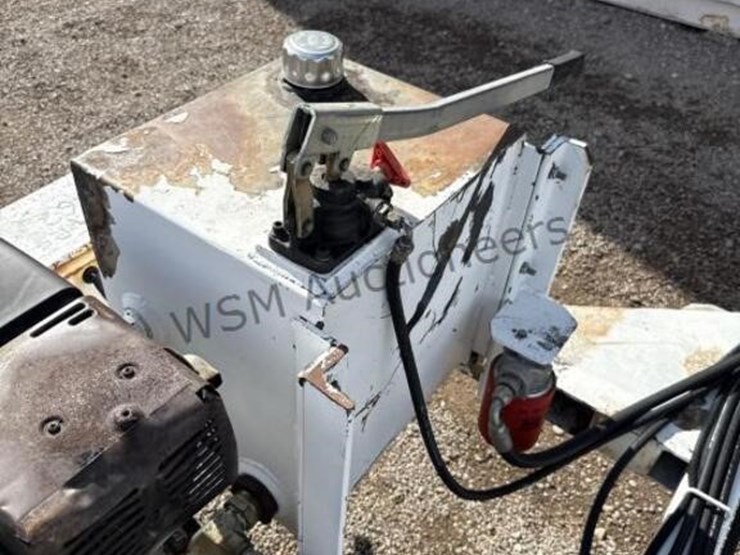 2006-utility-hl5000-reel-trailer-image-13