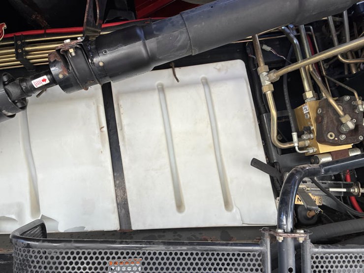 2010-case-ih-8120-image-60