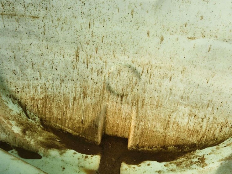 2610-gallon-center-drain-tank-poly-tank-image-13