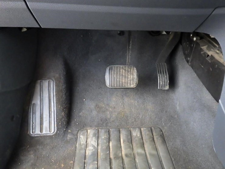 2013-ford-transit-connect-image-26