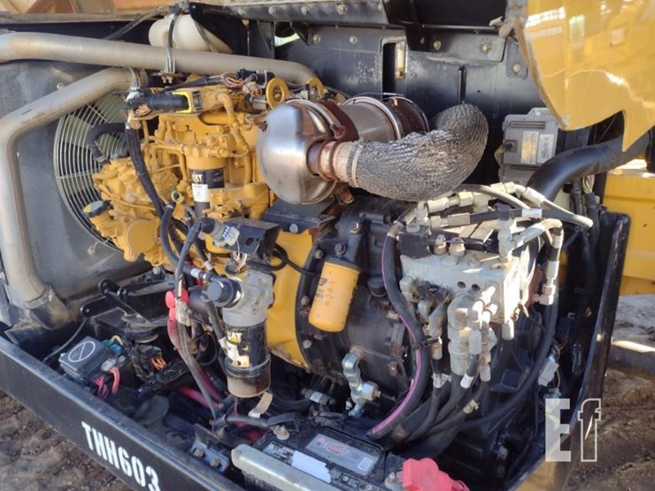 2013-caterpillar-tl943c-image-26