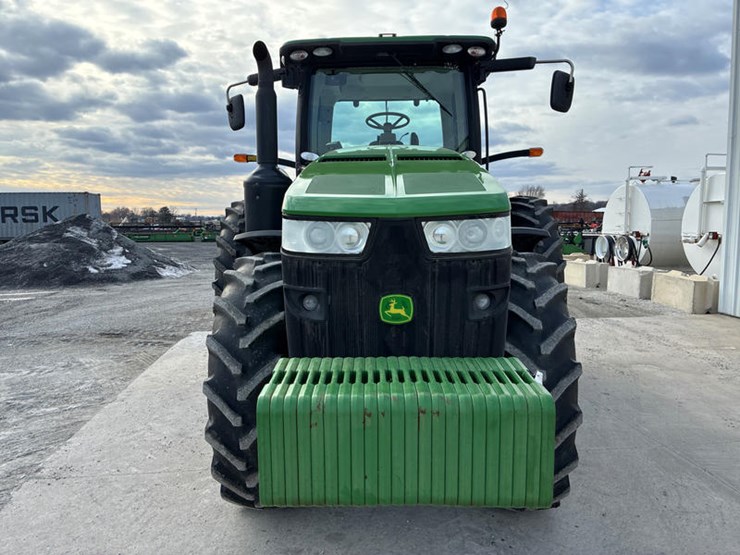 2012-john-deere-8260r-image-13