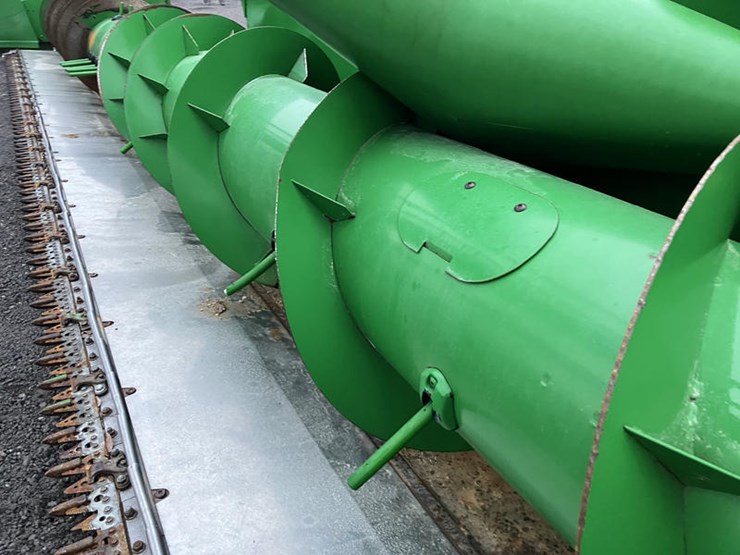 2011-john-deere-625f-image-4