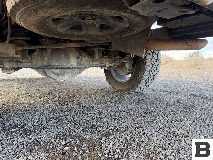 2015-dodge-2500-image-24