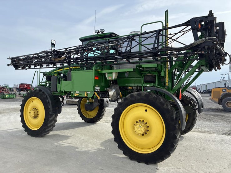2014-john-deere-4830-image-9