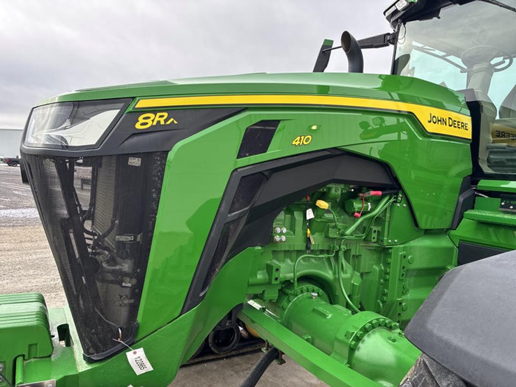 2021-john-deere-8rx-410-image-36