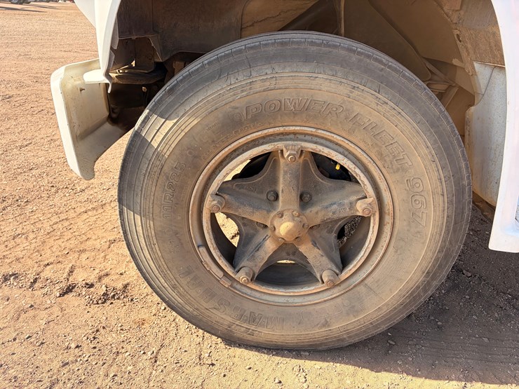 1987-gmc-7000-image-7