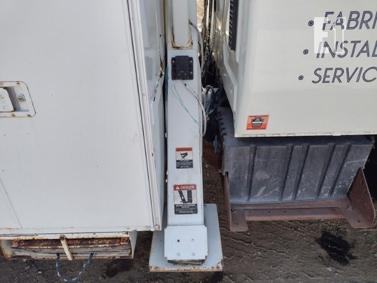 2008-international-durastar-4300-image-36