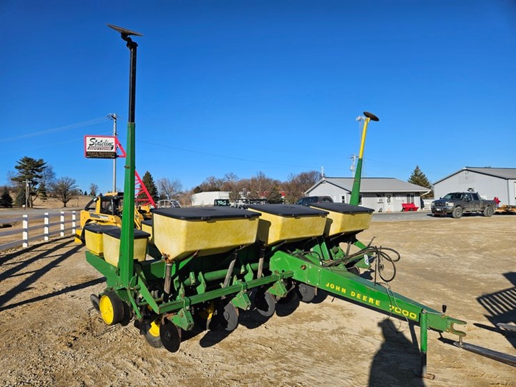 john-deere-7000-image-7