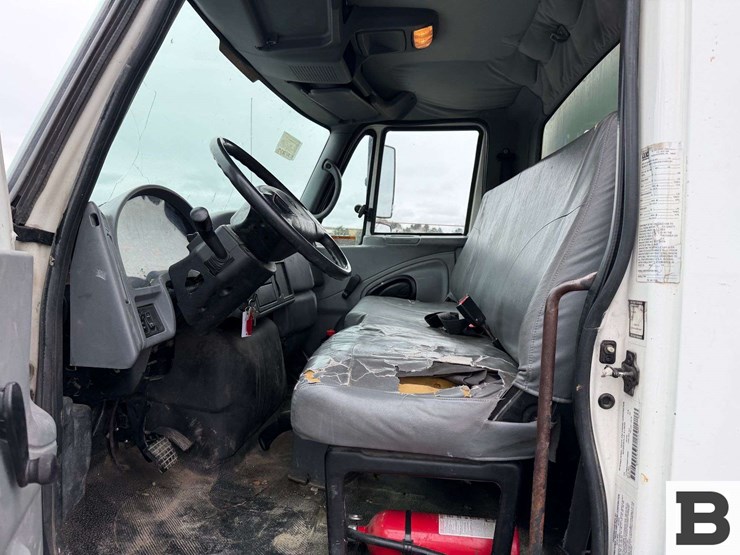 2006-international-durastar-4300-image-47