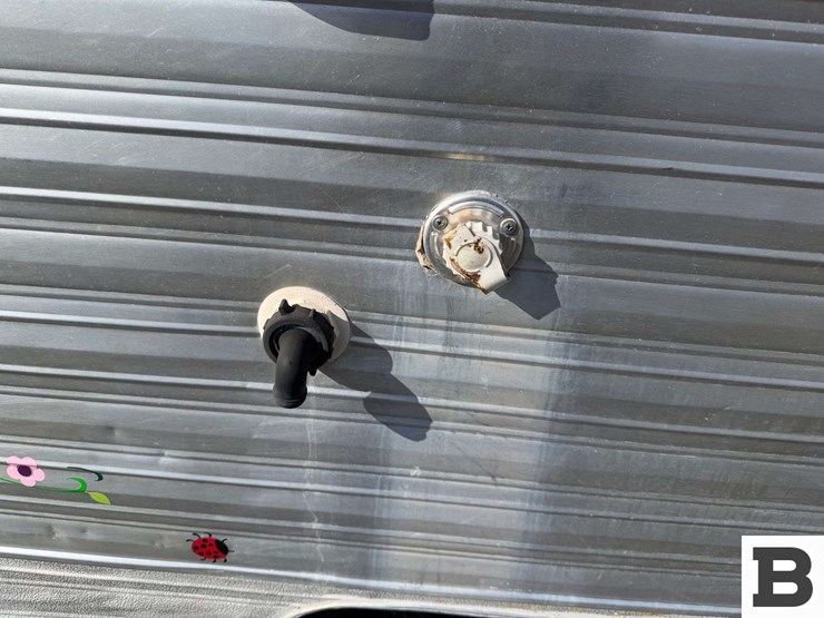 1970-aristrocrat-travel-trailer-image-15