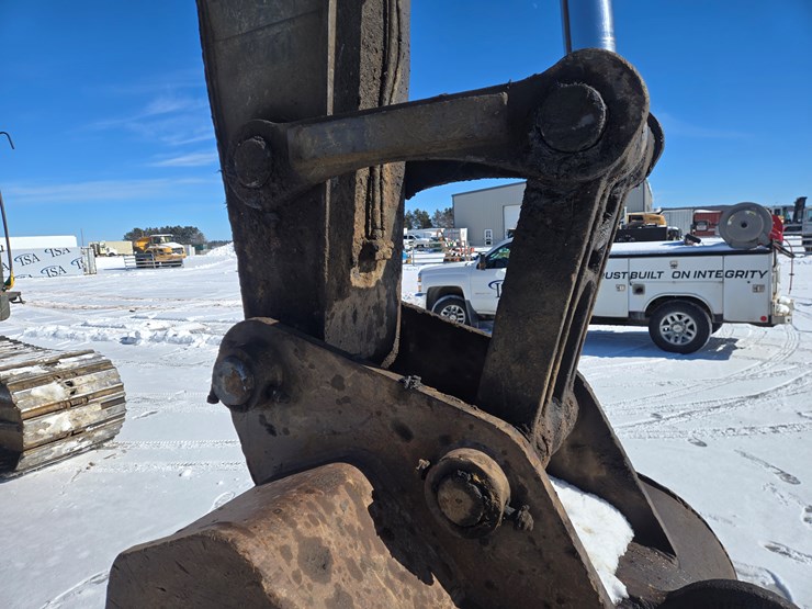 volvo-ec330-image-19