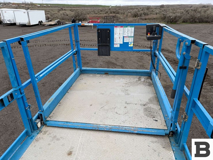 genie-gs-4390-scissor-lift-image-35