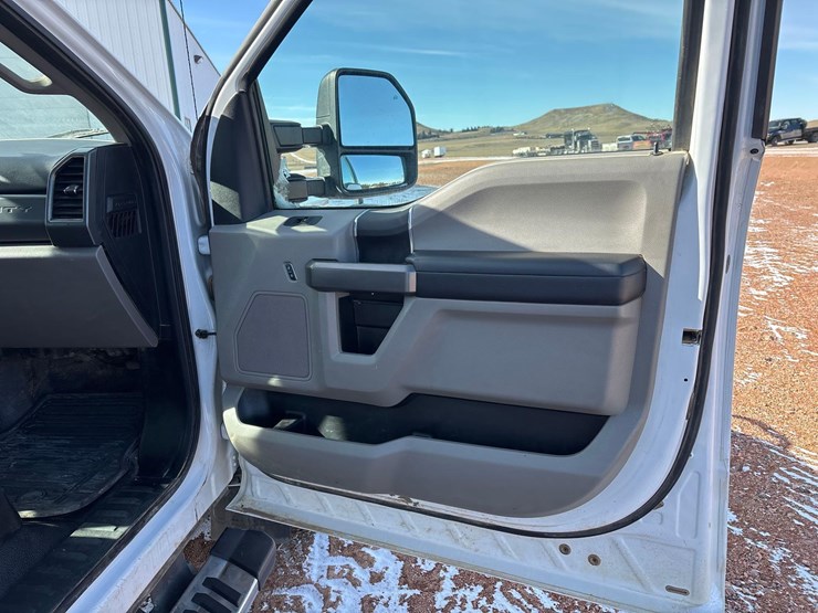2019-ford-f250-image-16