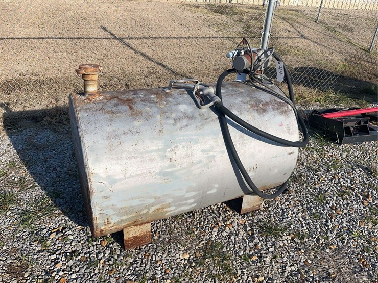 100-gallon-fuel-tank-with-ac-dc-pump-image-1