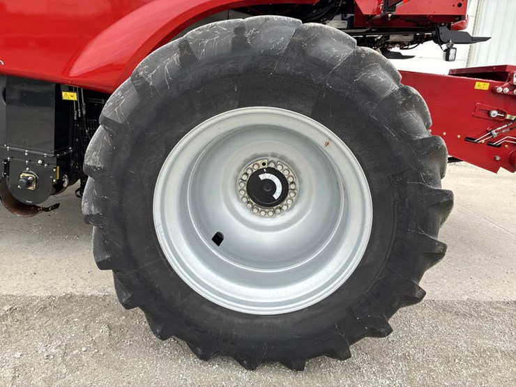 2024-case-ih-8250-image-30