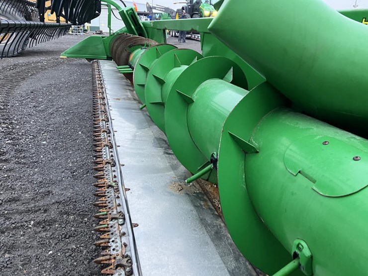 2011-john-deere-625f-image-5