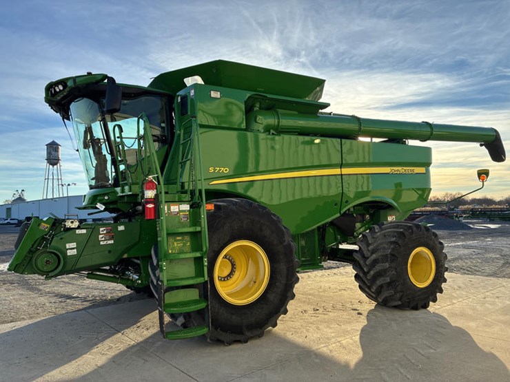 2021-john-deere-s770-image-8