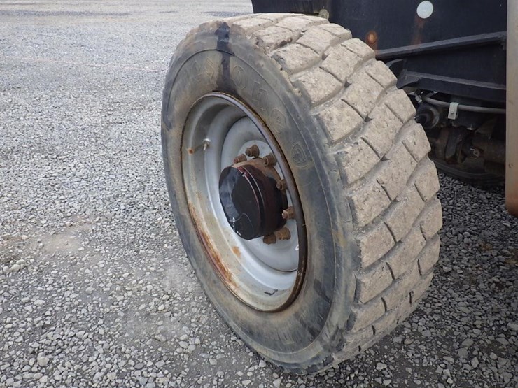 2014-jlg-g9-43a-image-25