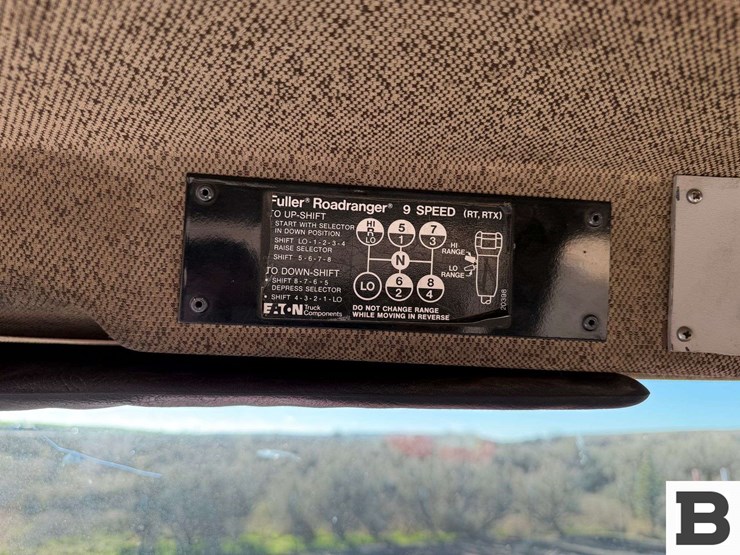 1986-freightliner-flc112-image-49