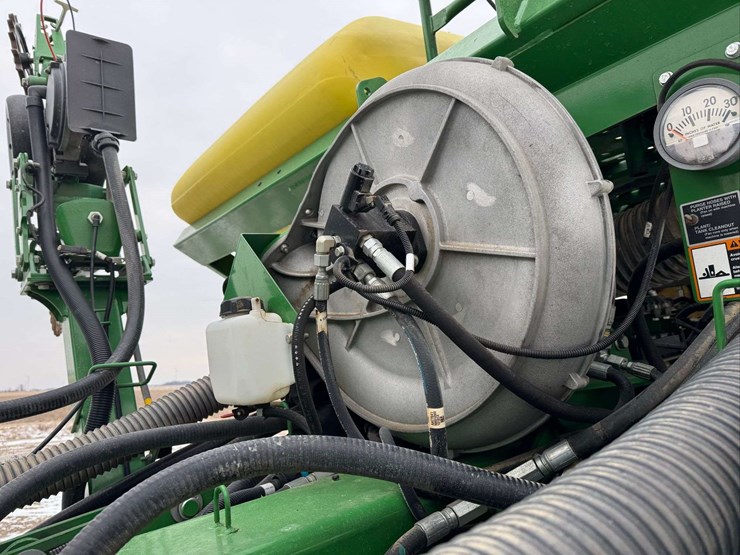 john-deere-1795-image-40