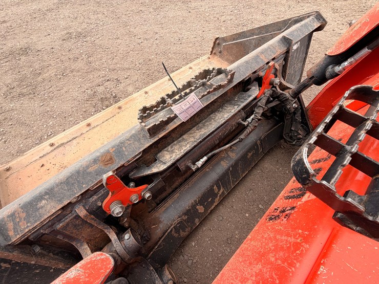 kubota-svl75-2-image-10