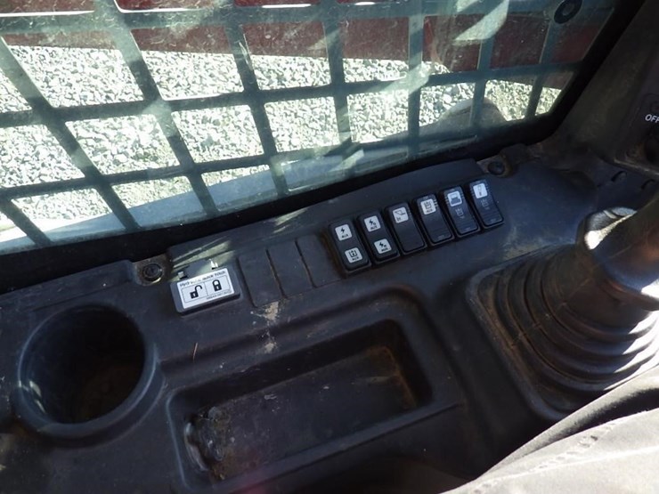 takeuchi-tl10v2-image-26