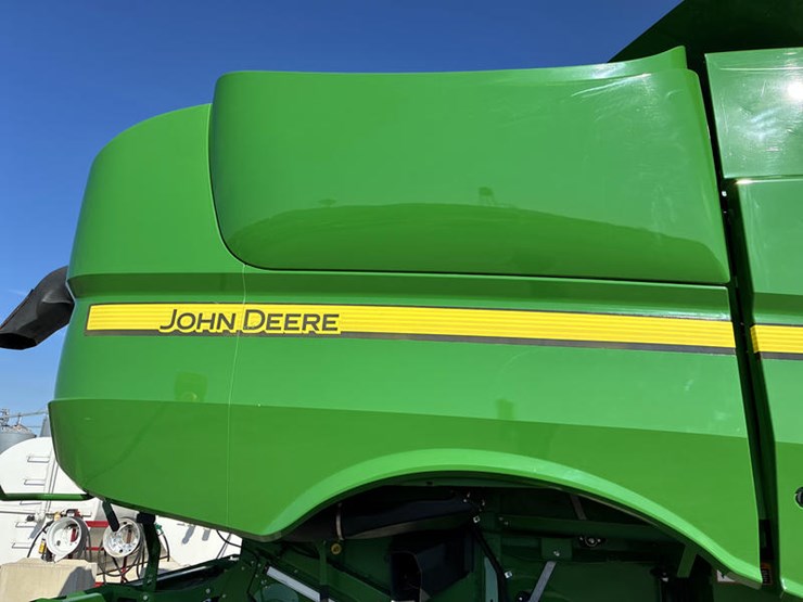 2013-john-deere-s670-image-13