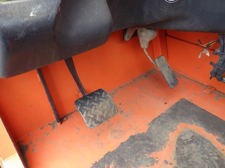 2014-jlg-g9-43a-image-27