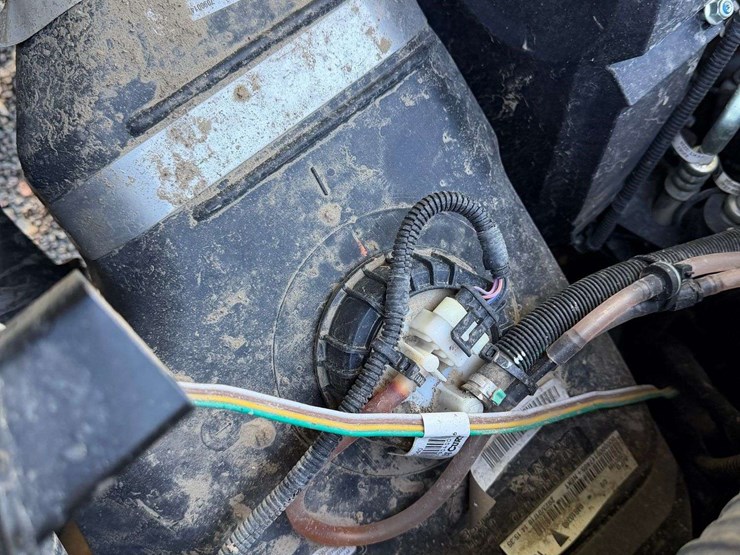 2023-can-am-defender-limited-hd10-atv-image-32