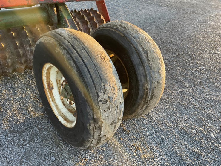 #5111-•-brillion-x-fold-packer-image-12