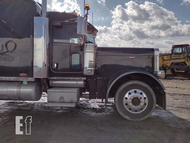 2007-peterbilt-379-image-34