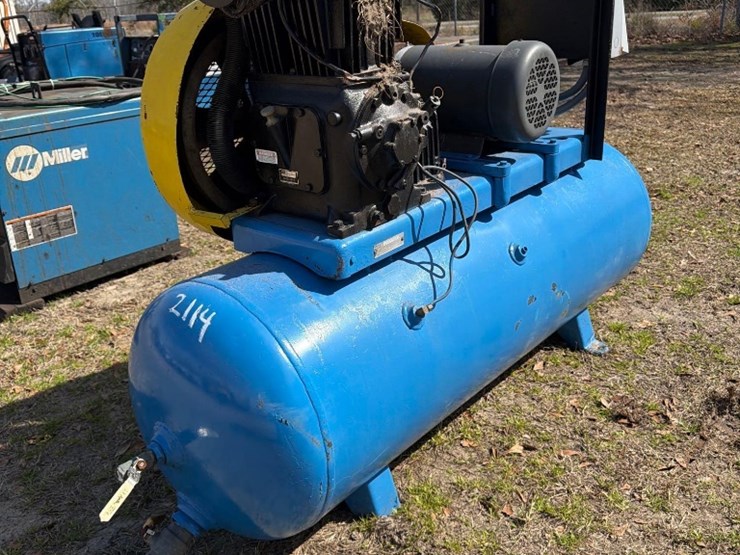 80-gallon-electric-air-compressor-image-4
