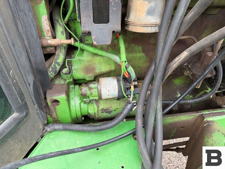 1983-john-deere-2350-image-49