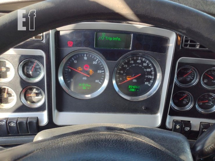 2013-kenworth-t800-image-10