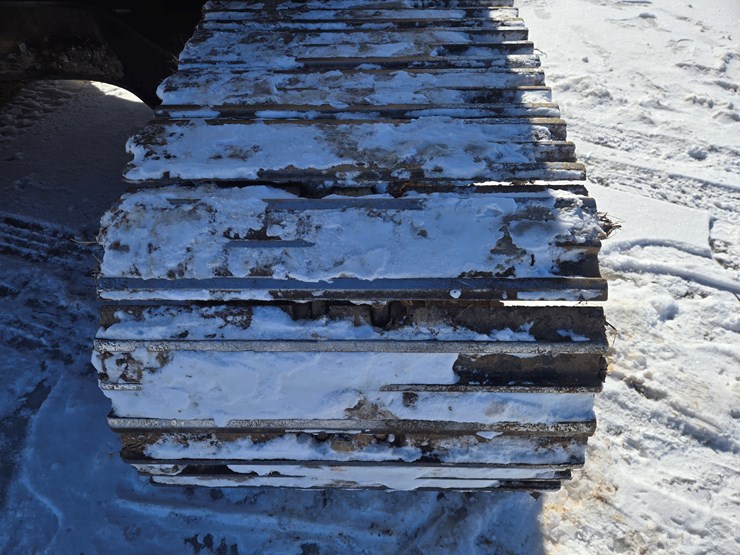 2016-deere-245g-lc-image-83