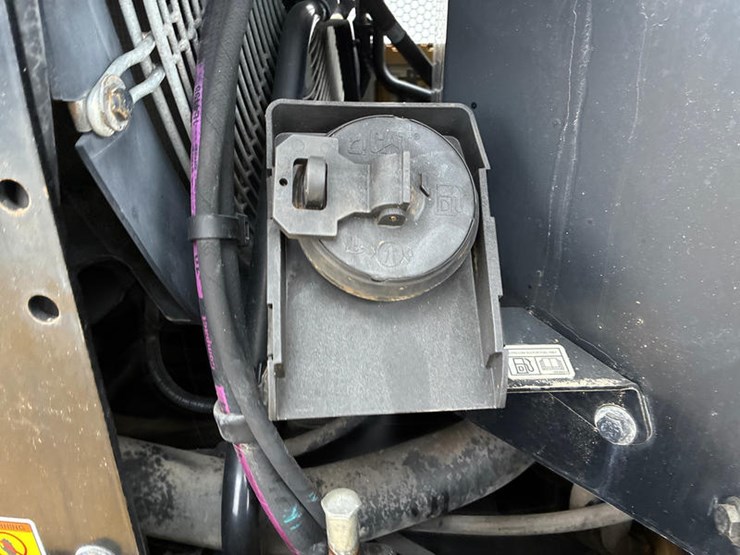 2021-caterpillar-926m-image-70