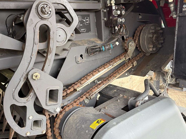 massey-ferguson-2270xd-image-11