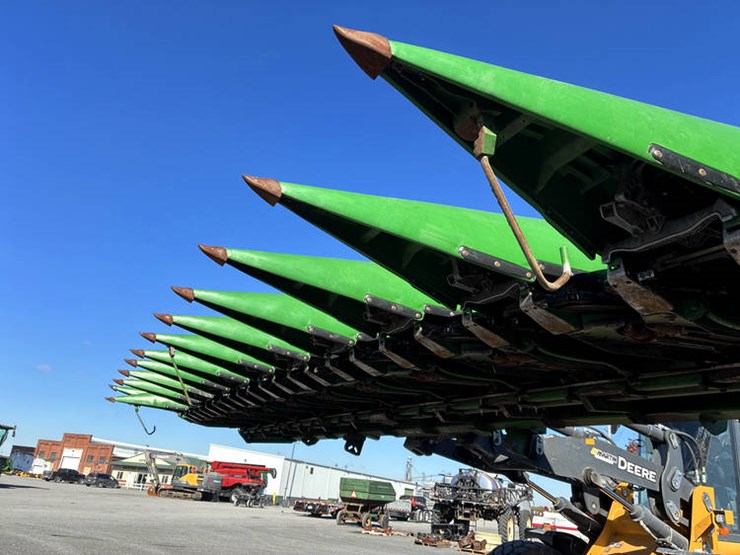 2011-john-deere-612c-image-36