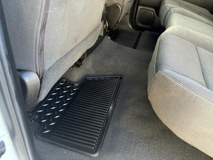 2019-chevrolet-2500-image-57